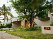 Residencia de Lujo Cerca de La Playa y con Alberca...