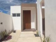 Residencia de lujo con 3 recámaras y alberca en Privada... Residencia de lujo con 3 recámaras y alberca en Privada...