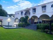 Residencia de Lujo con Jardín, Alberca y Terraza en...