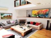 Residencia de Lujo en Cerrada con Vigilancia