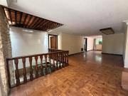 Casa con 740 m² superficie de terreno, 4 recámaras en...