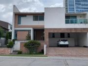 RESIDENCIA DE LUJO EN LA VISTA COUNTRY CLUB