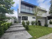 Residencia de Lujo en Reserva Real