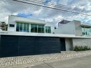 Residencia de lujo en Venta sobre Av. Naciones Unidas, 4 rec