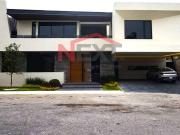 Residencia de Lujo en Villas de San Miguel