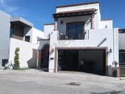 Residencia de Lujo Frente a Parque en Campestre Senecú |...