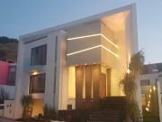 Residencia de lujo venta o renta, en Fracc La Rioja, al...