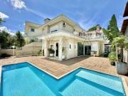 Residência de Luxo em Condomínio Golf Park Granja Viana:...