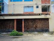 Residencia de tres niveles en Bosques de la Victoria con...