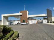 Residencia de tres niveles ubicada en fraccionamiento...