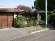 RESIDENCIA DE UN PISO EN CALLE CERRADA EN BOSQUES DE LAS...