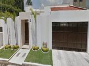 RESIDENCIA DE UNA PLANTA CON ALBERCA
