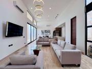 Residencia de UNA PLANTA en Privada Exclusiva con...