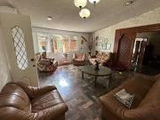 Residencia en amplio terreno ubicada en la zona Los... Residencia en amplio terreno ubicada en la zona Los...