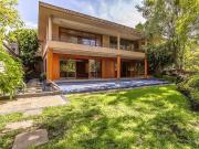 RESIDENCIA EN BOSQUES DE LAS LOMAS CON ALBERCA Y...