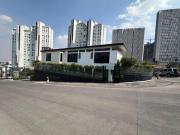 Residencia en Esquina con Jardín y Terraza Gourmet en...