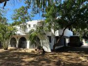 RESIDENCIA EN ESQUINA EN LA COL. BUENAVISTA ¡CERCANA A...