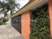 RESIDENCIA EN EXCELENTE UBICACIÓN, CERCA DEL CONSULADO...