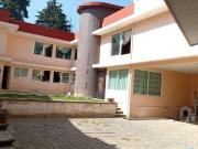 Residencia en Excelentes condiciones, casi nueva en área...