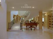 RESIDENCIA EN FRACCIONAMIENTO BUGAMBILIAS, ZAPOPAN