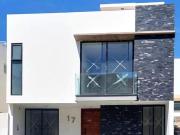 Residencia en fraccionamiento Del Pilar, muy cerca del...