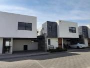 Residencia en Fraccionamiento Exclusivo de Metepec