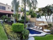 Residencia en Fraccionamiento Parques Sumiya con Vigilancia