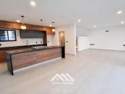 RESIDENCIA EN GRAND JURIQUILLA ENORME JARDÍN! 4a...