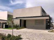 Residencia en Lomas del campanario norte Querétaro en Venta