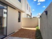 RESIDENCIA EN LOS ROBLES, ZAPOPAN, CONDOMINIO ENCINOS