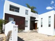 Residencia en Real de Juriquilla: 4 Recámaras 3 en...