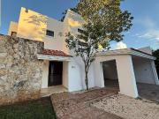 Residencia en Renta en Privada Cocoyoles – Norte de...