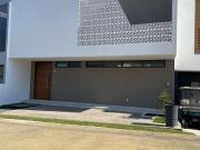 RESIDENCIA EN VALLE IMPERIAL