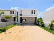 Residencia en Venta al Norte de Merida / Dzitya / 442m2...