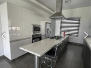 Residencia en venta al norte de Saltillo en fracc. cerrado