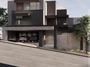 RESIDENCIA EN VENTA CARRETERA NACIONAL CAROLCO