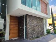 RESIDENCIA EN VENTA CASA FUERTE TLAJOMULCO DE ZUÑIGA JALISCO