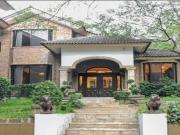 Residencia en Venta con Doble Terreno y Alberca en San...