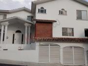 RESIDENCIA EN VENTA DENTRO DE CONDOMINIO PEDREGAL DE...