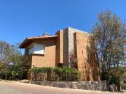 Residencia en VENTA, dentro del Club de Golf Altozano,...