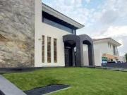 RESIDENCIA EN VENTA EN BLV PUERTA DE HIERRO