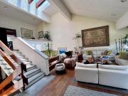 Residencia en Venta en Bosques de las Lomas sobre Laureles