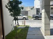 RESIDENCIA EN VENTA EN FRACCIONAMIENTO PRIVADO AL NORTE...