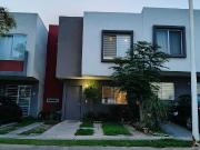 Residencia en Venta en Fraccionamiento Somos en Zapopan,...