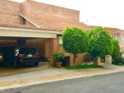 RESIDENCIA EN VENTA EN PRIVADA DE BOSQUE DE PALMITO