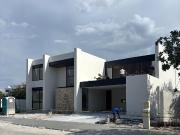 Residencia en Venta en Privada de Komchen