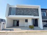 Residencia en venta en Puerta de hierro zona sur pte de...