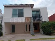 Residencia en venta en Puerta Paraíso Via Atlixcayotl Puebla
