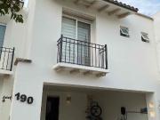 Residencia en Venta en Punta del Este, león, Gto, fracc....