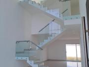 RESIDENCIA EN VENTA: EN ROSARITO, 3 PISOS Y CON UNA...